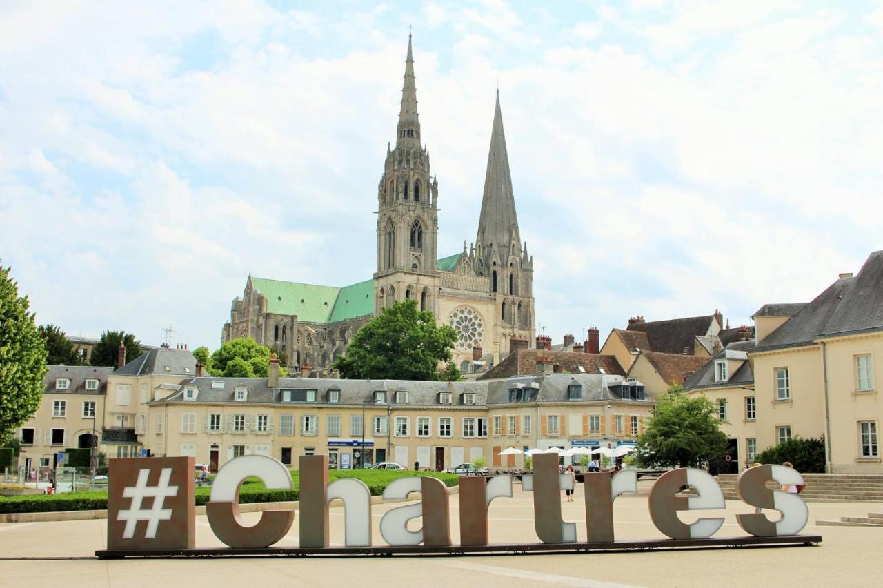 Les Clochers D'Or Chartres Exterior photo